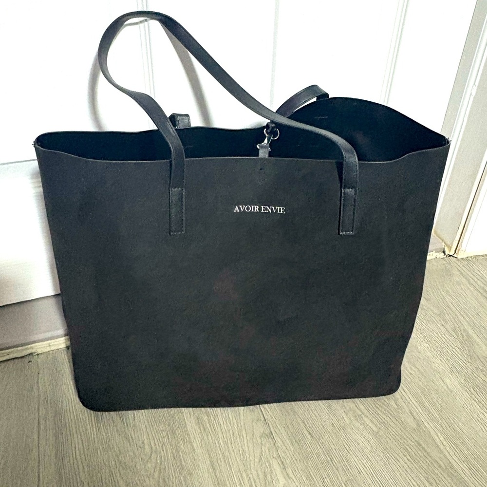 Avoir Envie Black Tote Bag